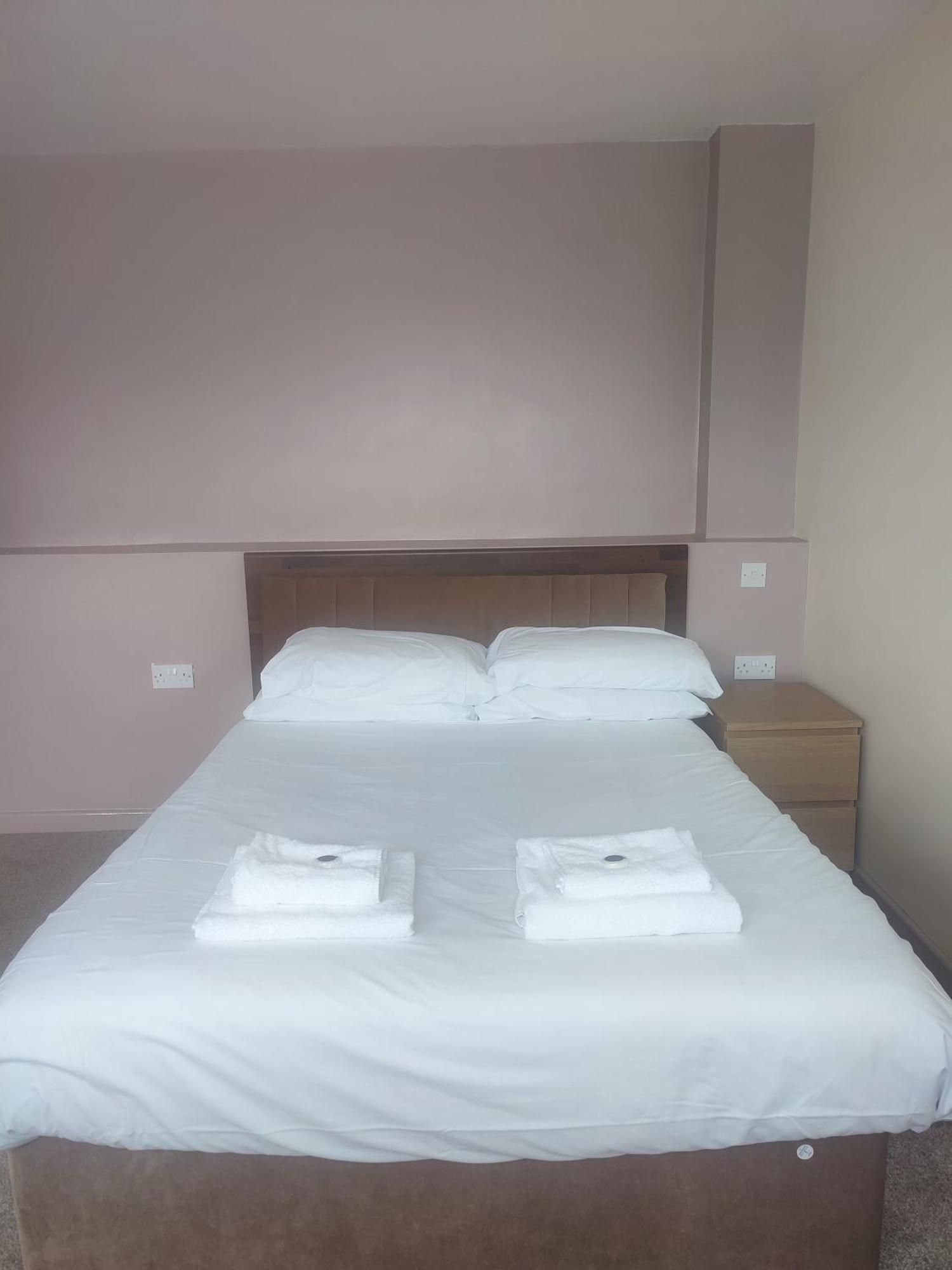 Tadross Hotel Кардиф Екстериор снимка