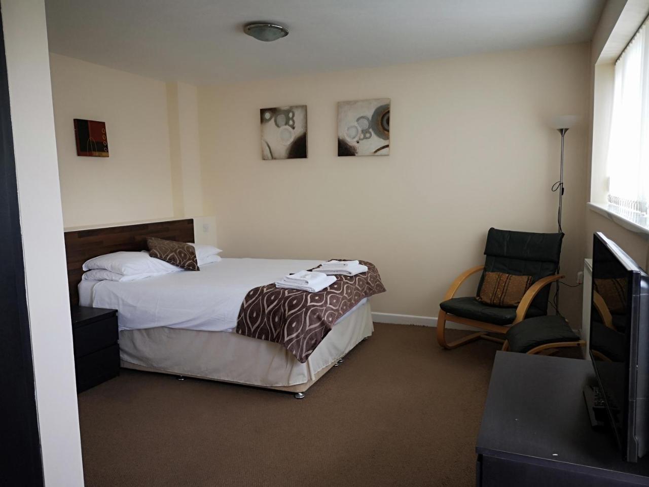 Tadross Hotel Кардиф Екстериор снимка